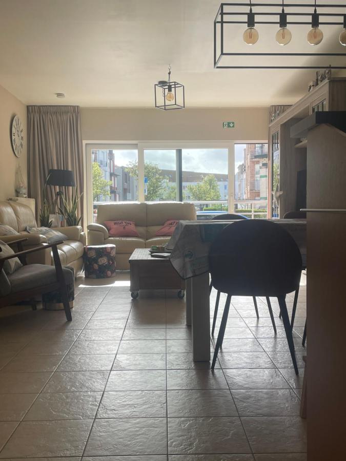 Des Ambassadeurs Apartment *